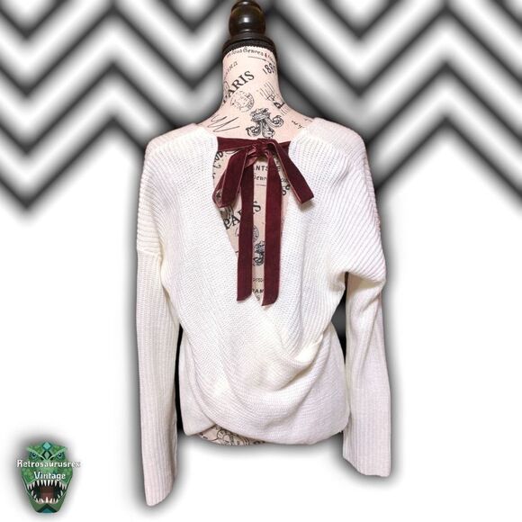 Y2k White Knit “Party In The Back” Red Velvet Bow Open Back Sweater, Size Large - Picture 4 of 7